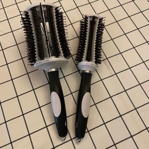 2 Olivia Garden Round brushes (1.25” & 2.5”)